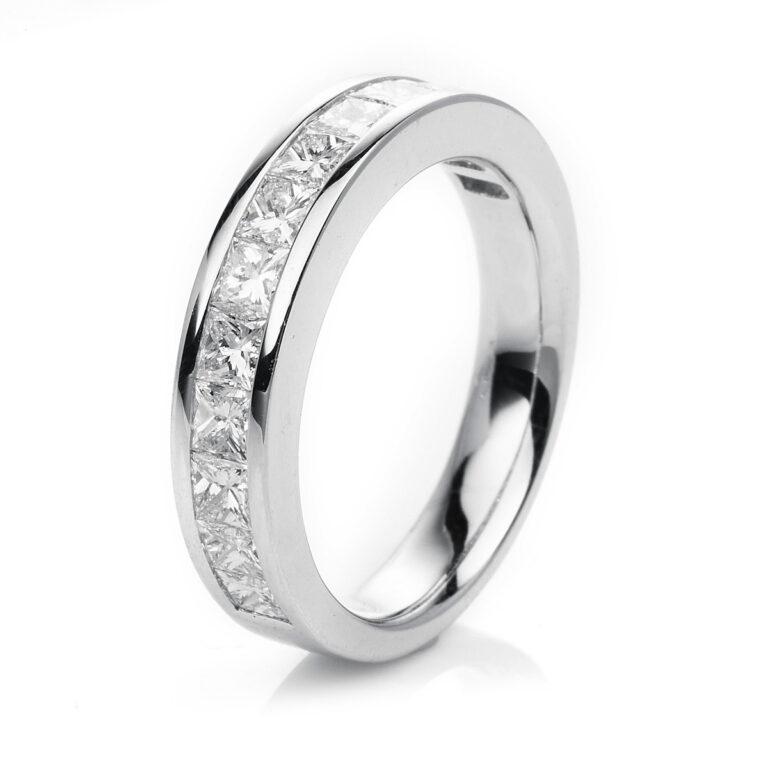 Ring 18 kt WG
