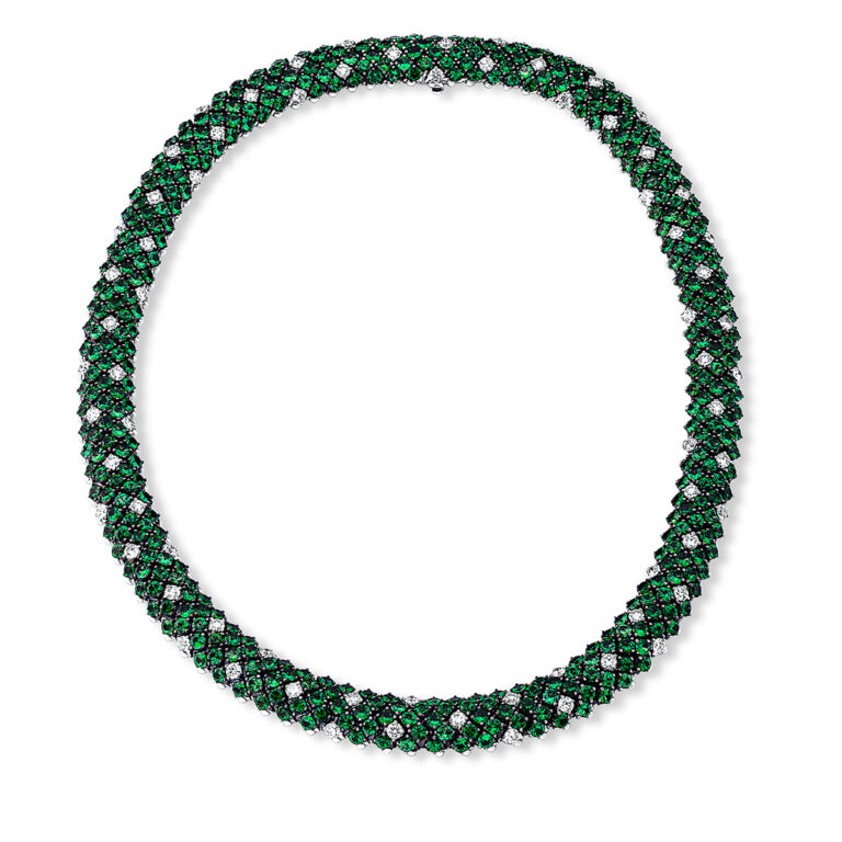 Collier 18 kt WG, Fassung teils schwarz rhodinie