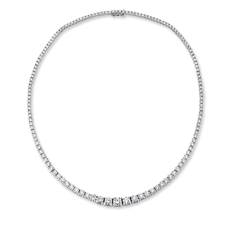 Collier 18 kt WG, graduated
